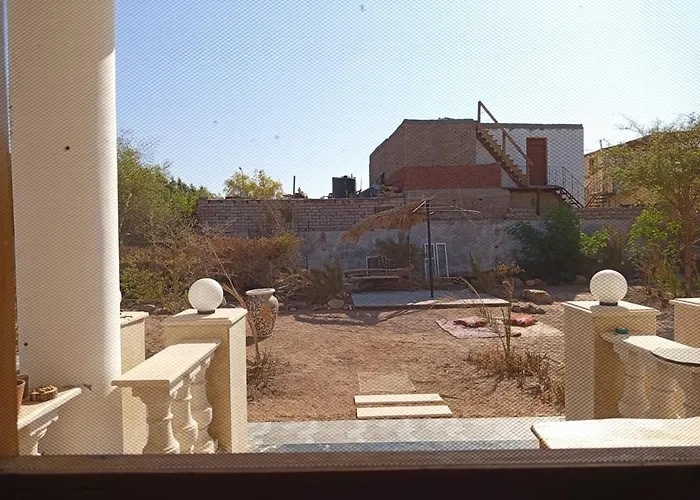 Cozy With A Big Garden Apartment Dahab